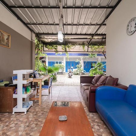 Urbanview Hotel Minongga Pondok Labu By Reddoorz ジャカルタ エクステリア 写真