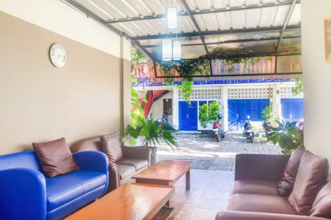 Urbanview Hotel Minongga Pondok Labu By Reddoorz ジャカルタ エクステリア 写真