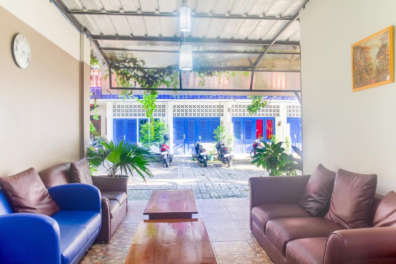 Urbanview Hotel Minongga Pondok Labu By Reddoorz ジャカルタ エクステリア 写真