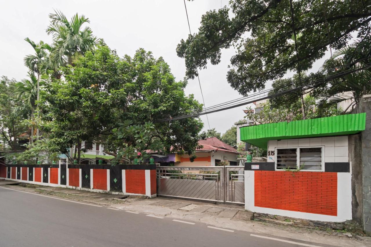 Urbanview Hotel Minongga Pondok Labu By Reddoorz ジャカルタ エクステリア 写真