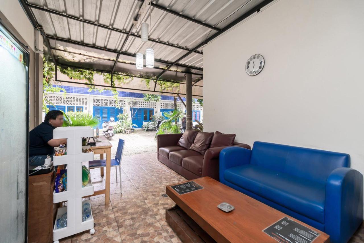 Urbanview Hotel Minongga Pondok Labu By Reddoorz ジャカルタ エクステリア 写真