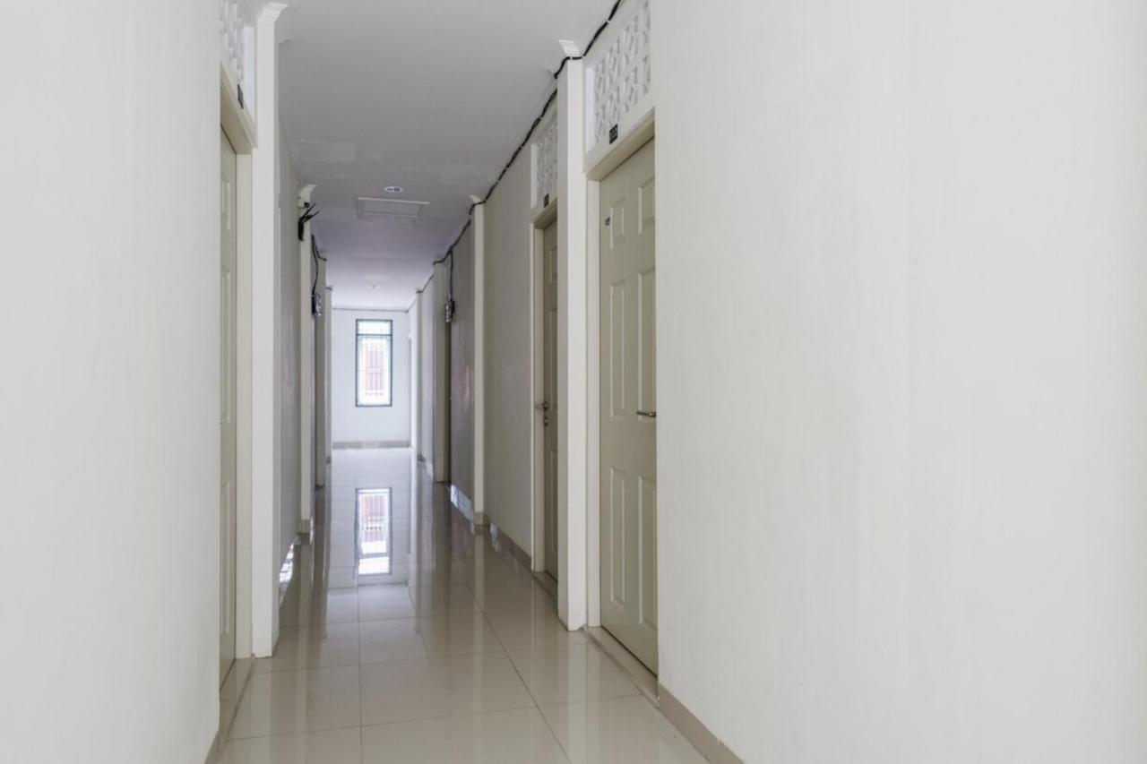 Urbanview Hotel Minongga Pondok Labu By Reddoorz ジャカルタ エクステリア 写真