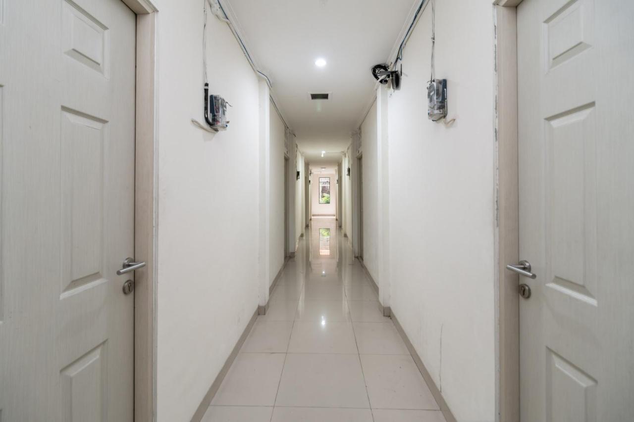 Urbanview Hotel Minongga Pondok Labu By Reddoorz ジャカルタ エクステリア 写真